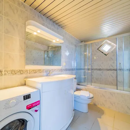 Апартаменты Captivating Flat With Bewitching Sea & Nature View And Balcony Near Popular Attractions In Alanya, Antalya *